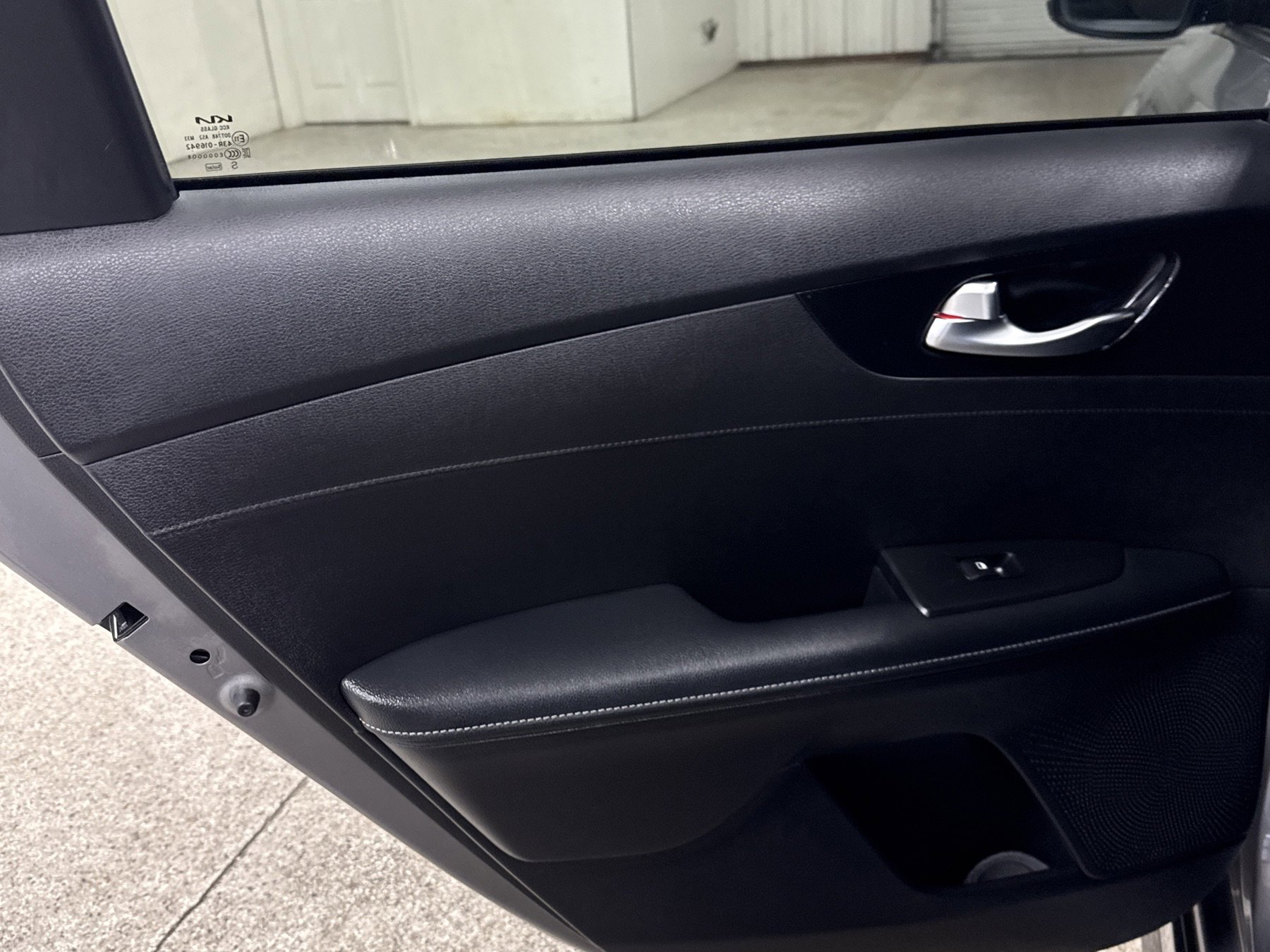 Used 2024 Kia Forte GT-Line w/ GT-Line Premium Package image 8