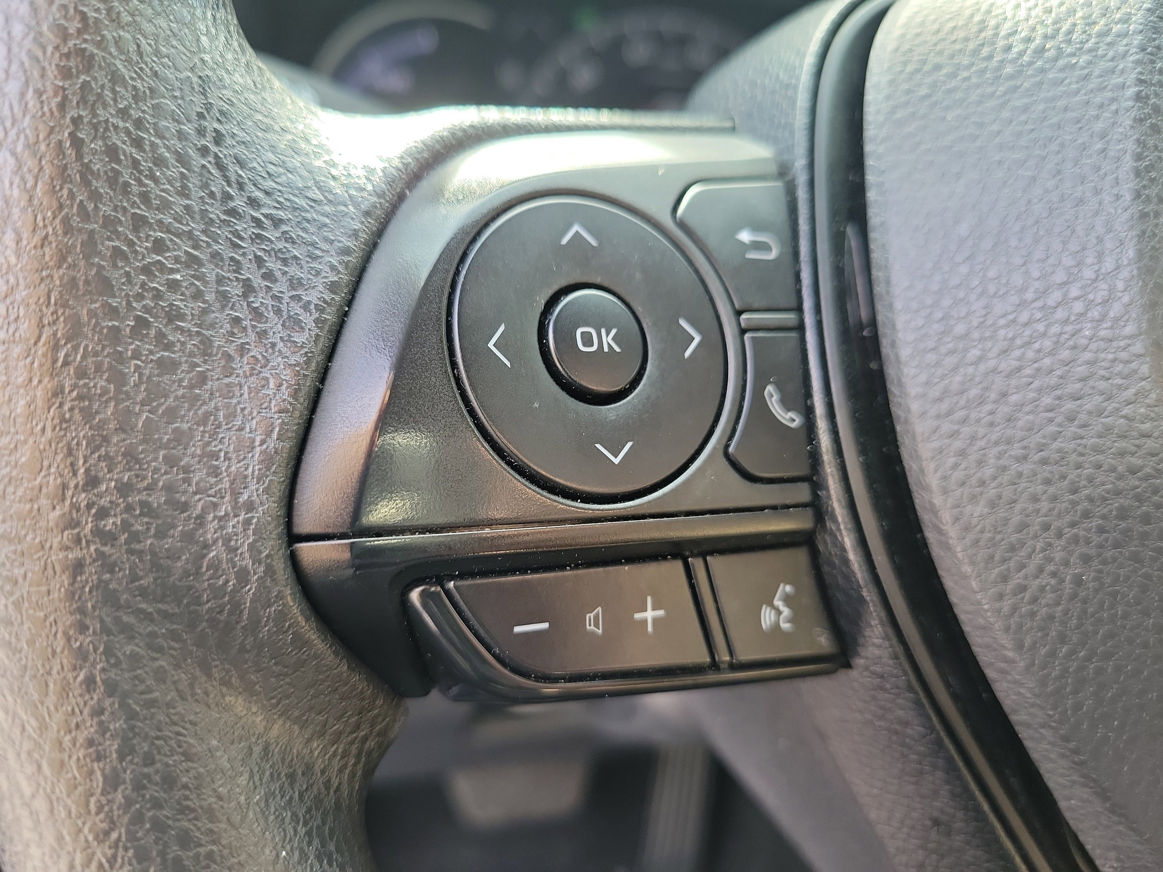 Used 2023 Toyota RAV4 LE image 24