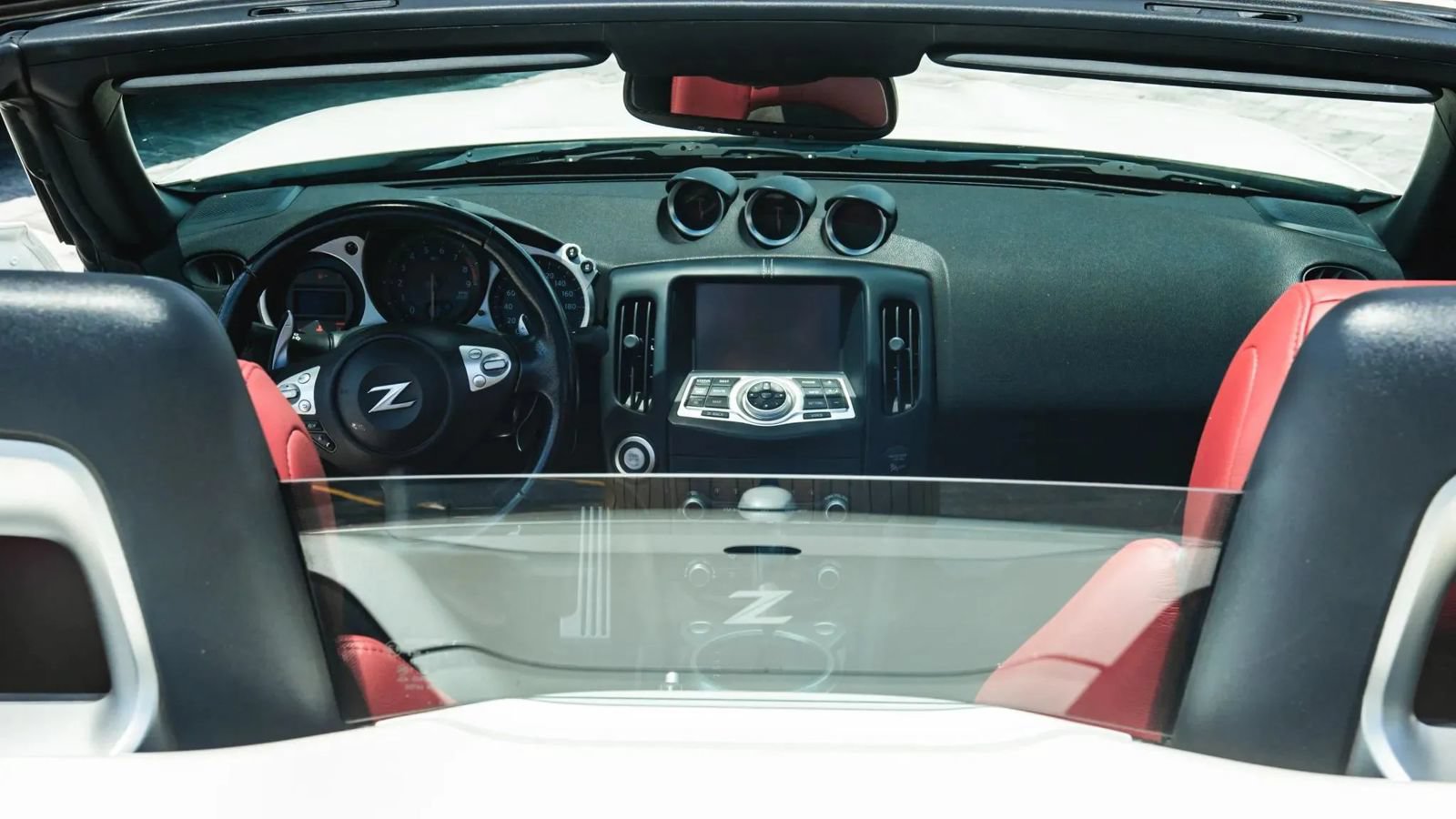 Used 2013 Nissan 370Z Touring w/ Sport Pkg RWD image 12