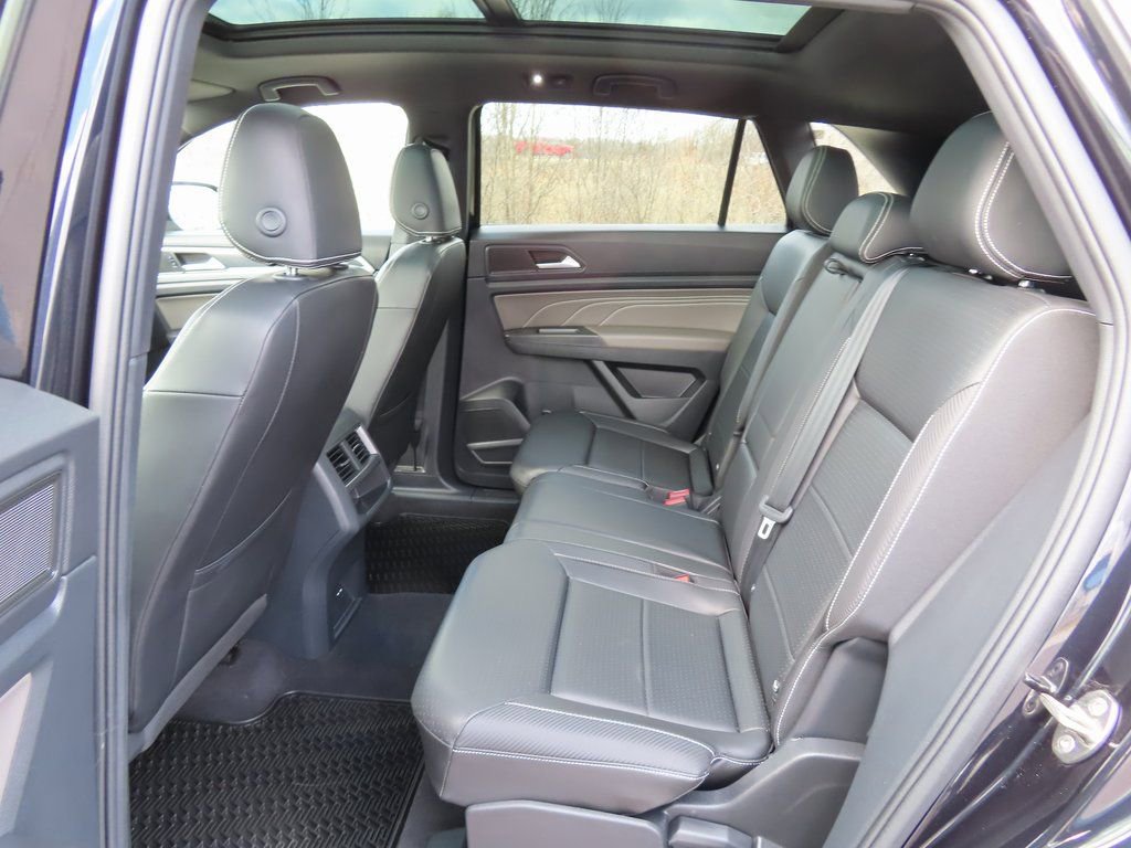 Used 2023 Volkswagen Atlas Cross Sport SEL R-Line image 25