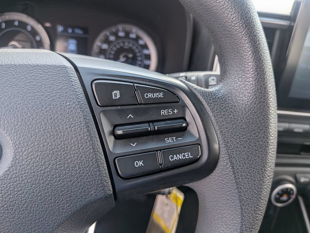 Used 2020 Hyundai Venue SE FWD image 23