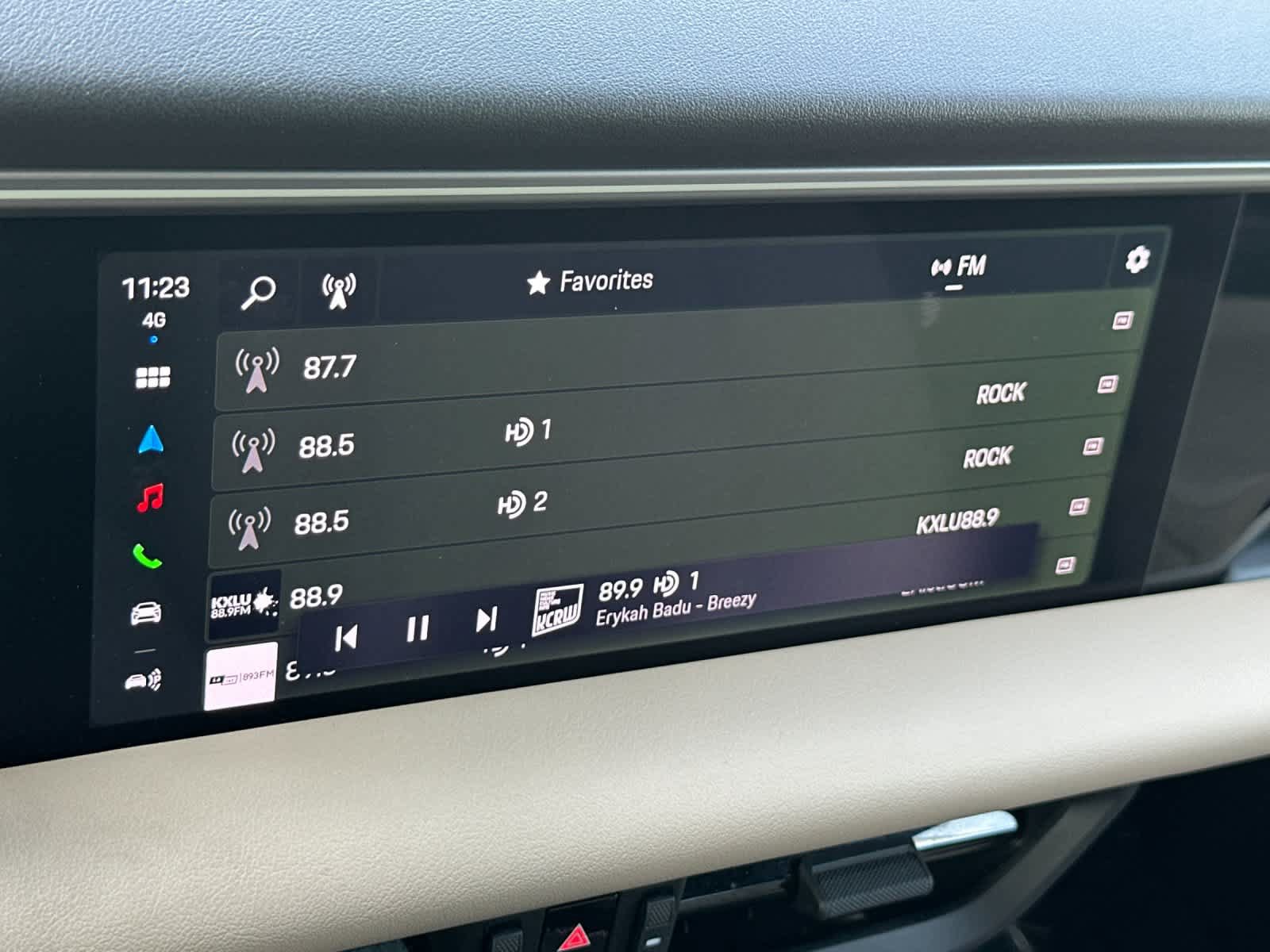 Certified 2025 Porsche Macan 4S Electric AWD/4WD image 21