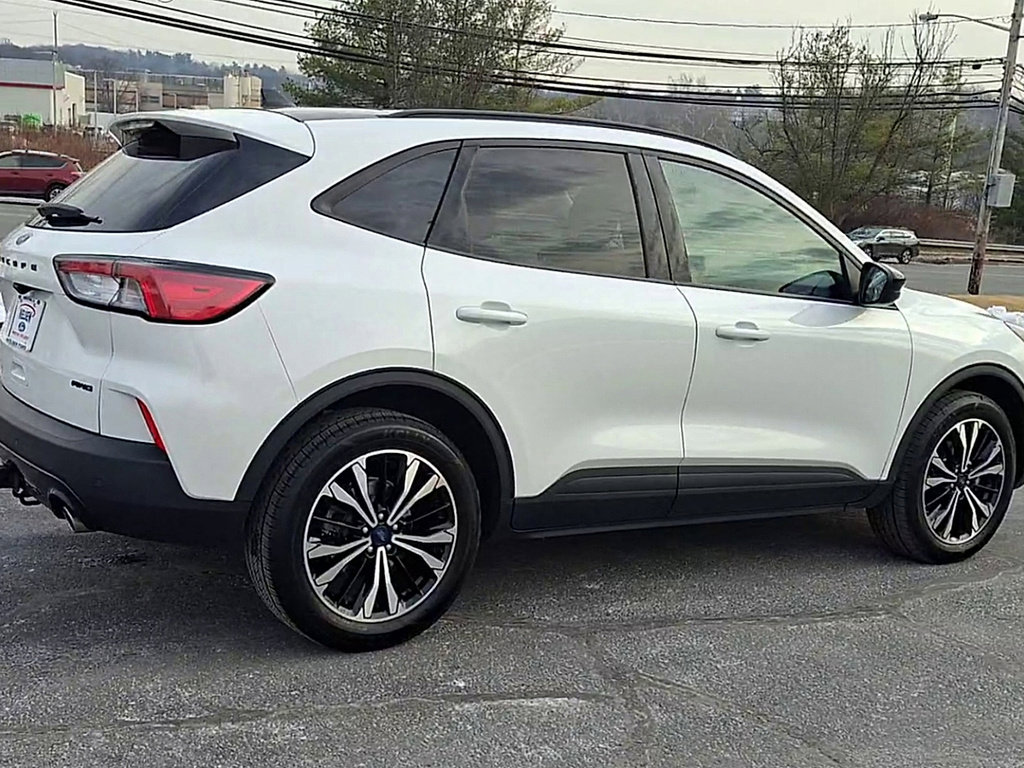 Certified 2022 Ford Escape SEL w/ SEL Stealth AWD Package image 8