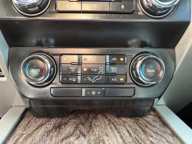 Used 2019 Ford F350 Lariat image 36