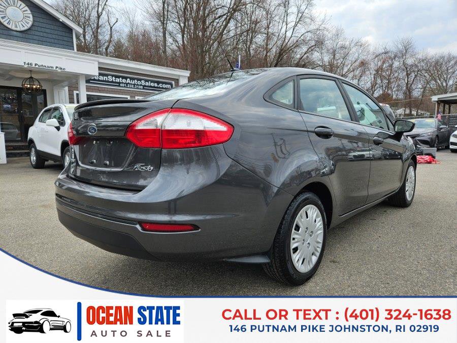 Used 2015 Ford Fiesta SE image 5