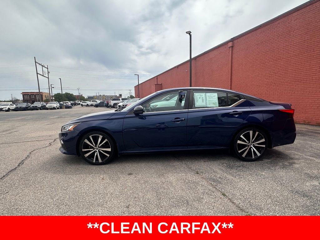 Used 2019 Nissan Altima 2.0 SR image 2
