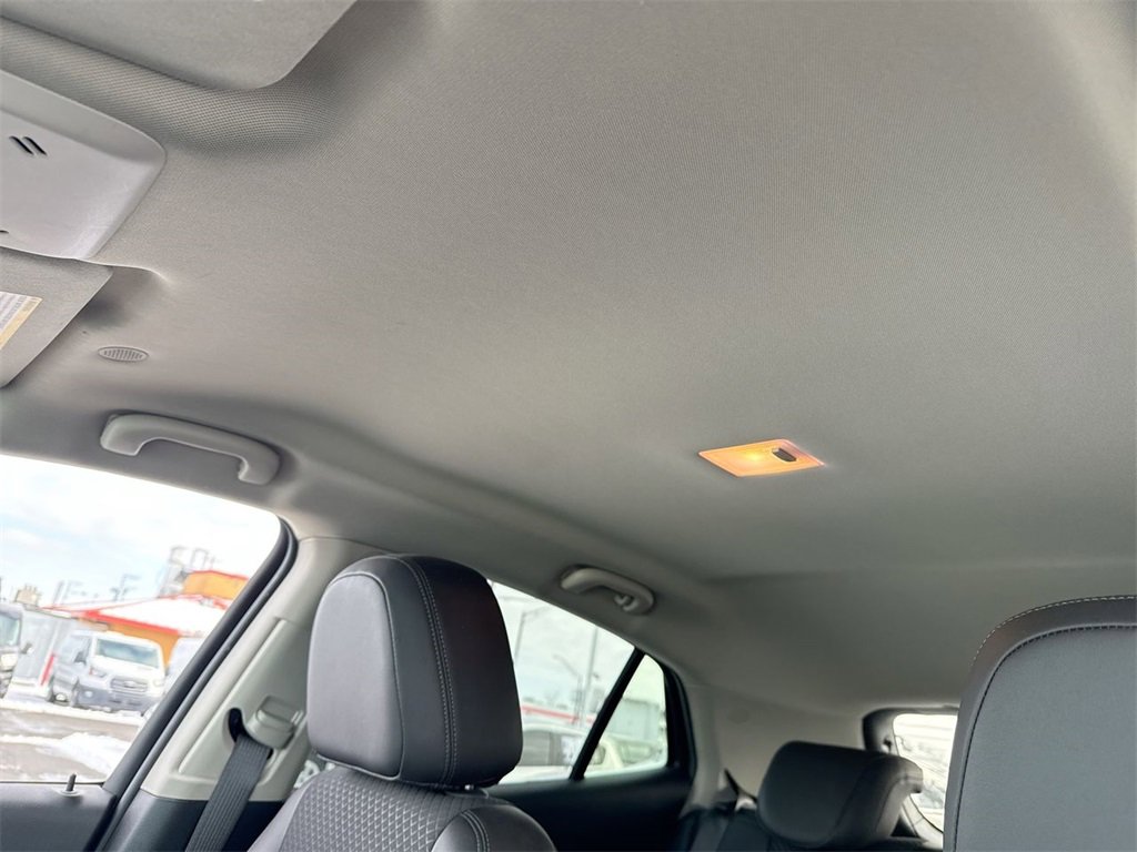 Used 2022 Buick Encore Preferred w/ Safety Package image 22