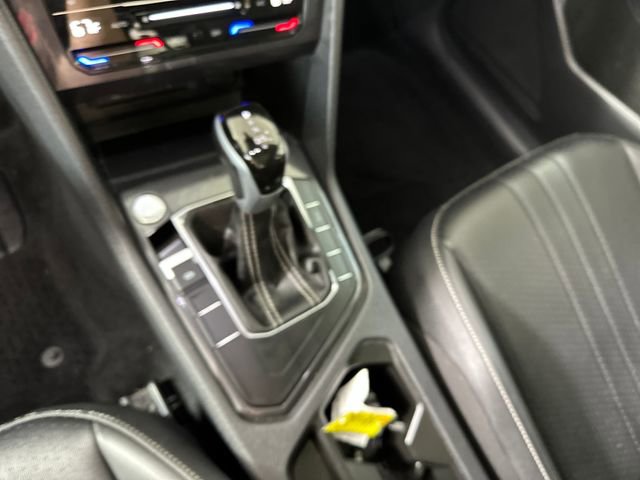 Used 2024 Volkswagen Tiguan SE image 20