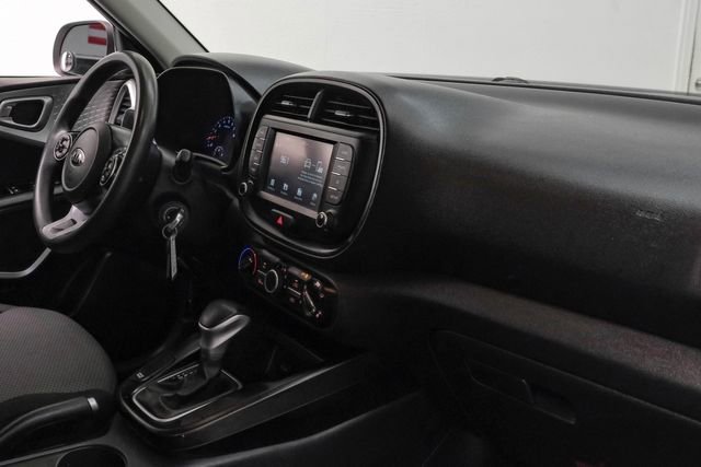 Used 2021 Kia Soul LX FWD image 23