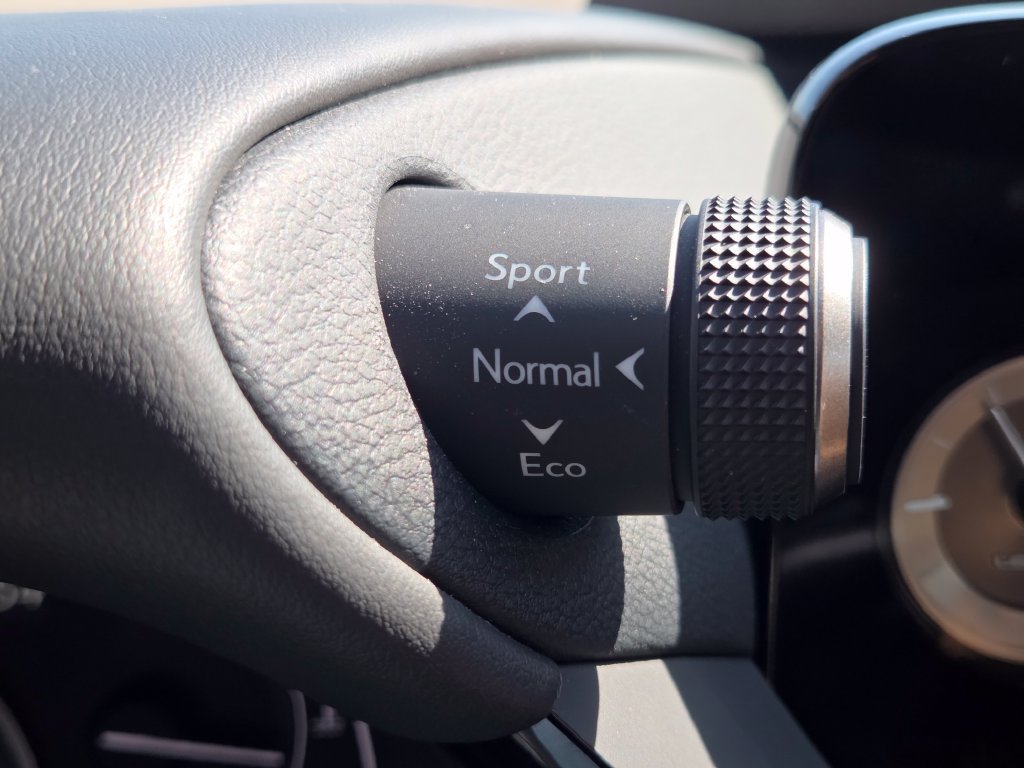 Certified 2025 Lexus ES 300h Ultra Luxury FWD image 21
