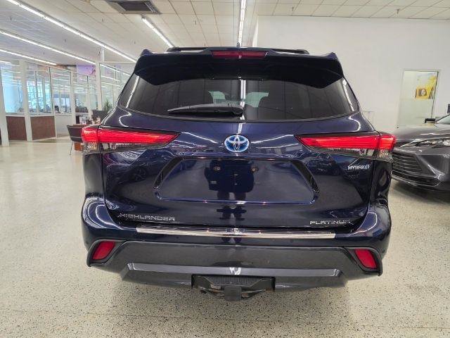Used 2022 Toyota Highlander Platinum AWD/4WD image 6