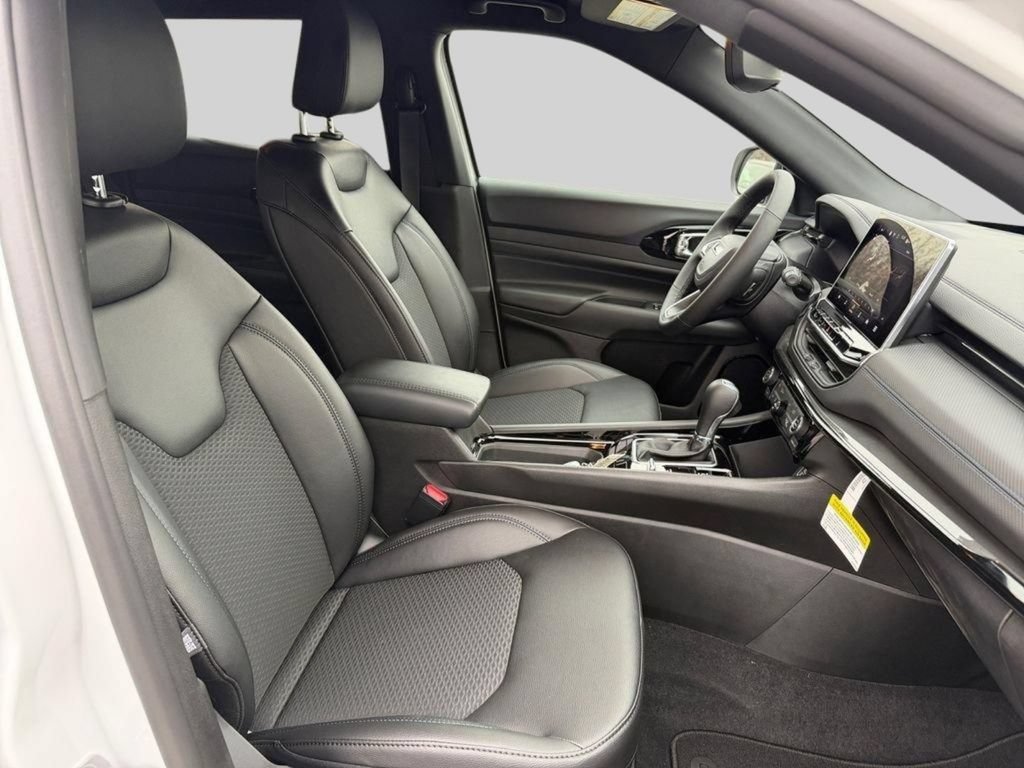 New 2026 Jeep Compass Latitude AWD/4WD image 15