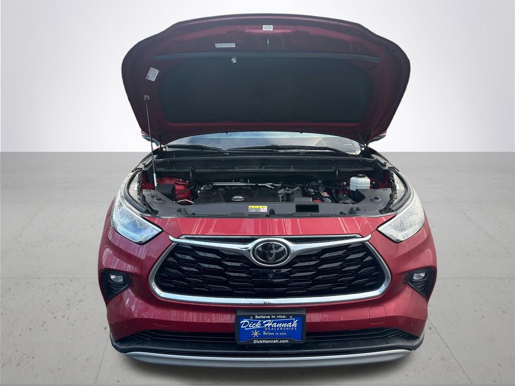 Used 2020 Toyota Highlander Platinum AWD/4WD image 4