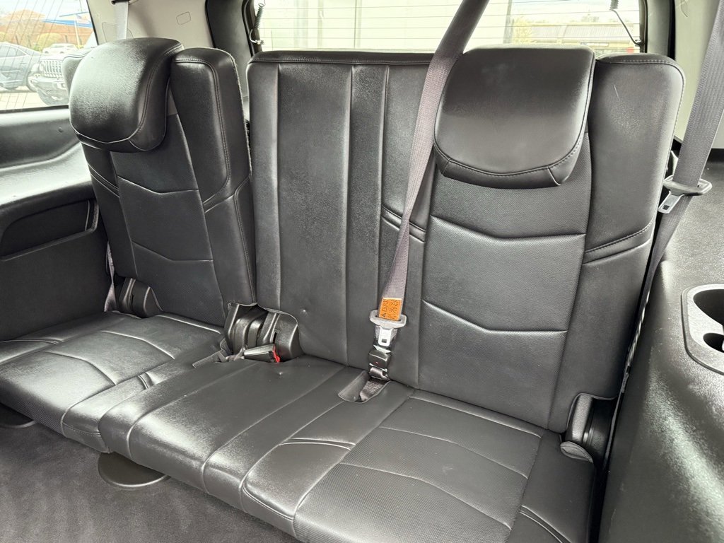 Used 2017 Cadillac Escalade Luxury image 14