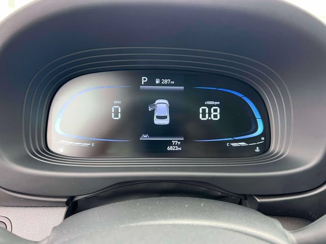 Certified 2023 Hyundai Venue Limited w/ Cargo Package FWD image 23