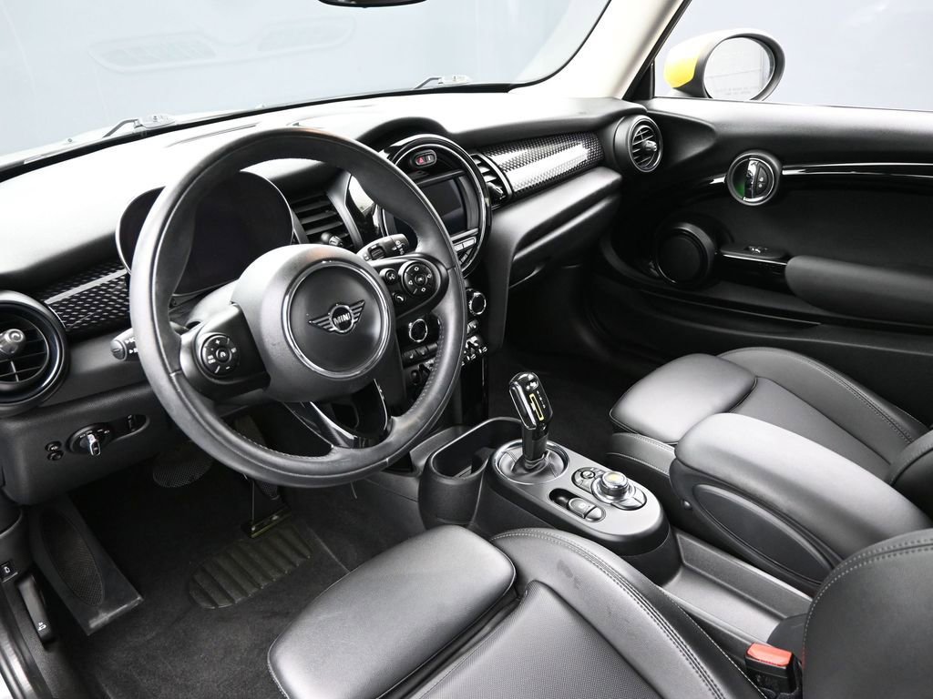 Used 2020 MINI Cooper SE w/ 6.5" Touchscreen Package image 26