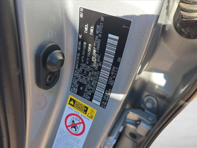 Used 2019 Toyota Highlander Limited FWD image 26