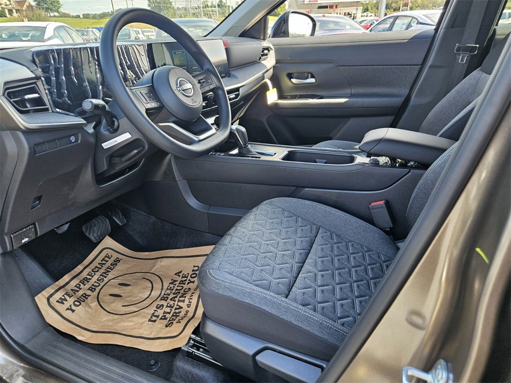 New 2026 Nissan Kicks SV w/ Cold Weather Package image 4