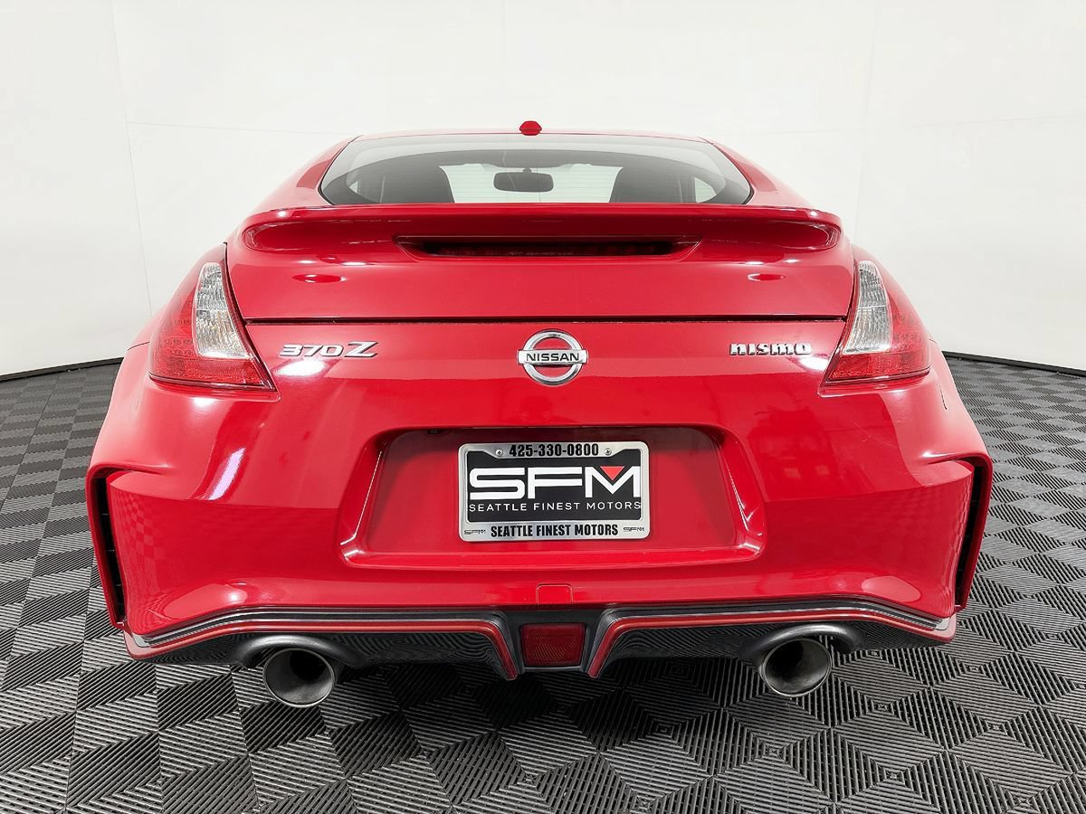 Used 2016 Nissan 370Z NISMO RWD image 10