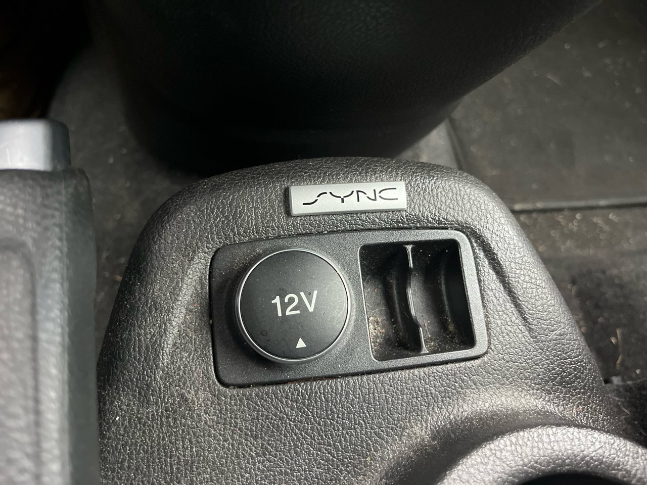 Used 2017 Ford Transit Connect XLT image 34