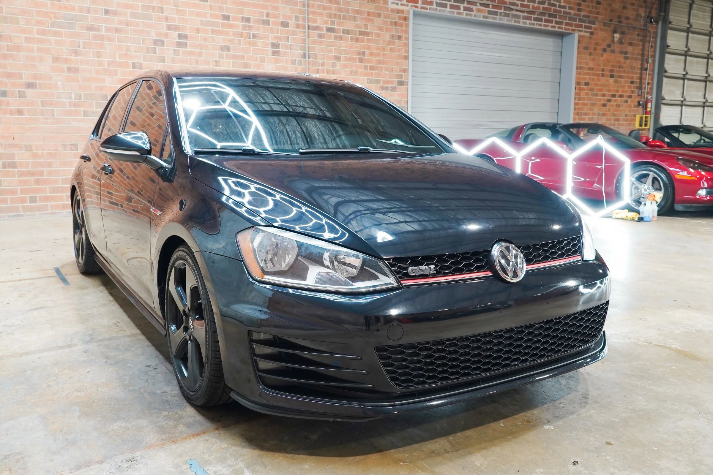 Used 2017 Volkswagen GTI S FWD image 4