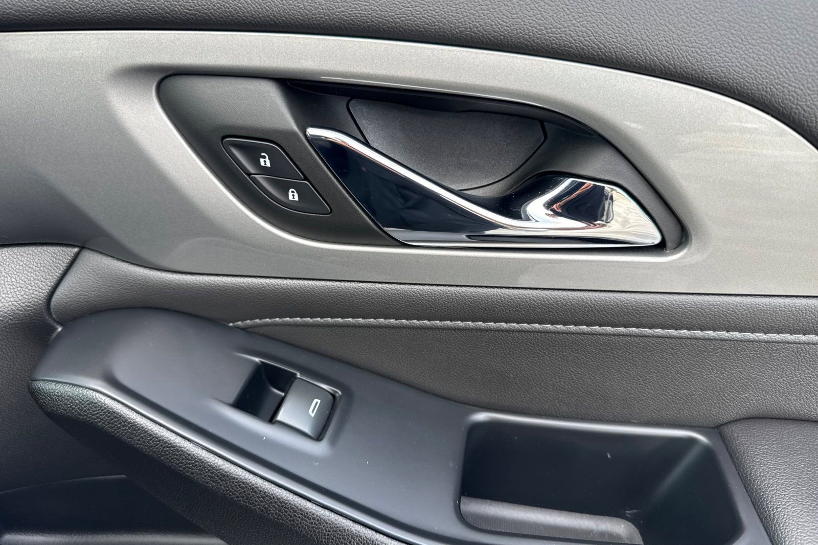 Used 2023 Chevrolet Traverse LT image 21