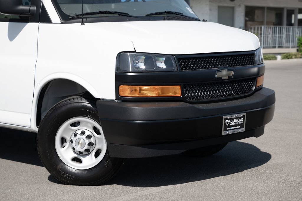 New 2025 Chevrolet Express 2500 Extended w/ Driver Convenience Package RWD image 9