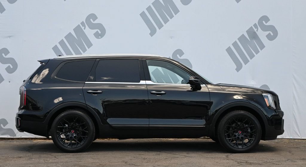 Used 2024 Kia Telluride SX w/ Towing Package FWD image 4