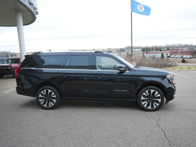 Certified 2025 Ford Expedition Max Platinum w/ Driver's Package image 4