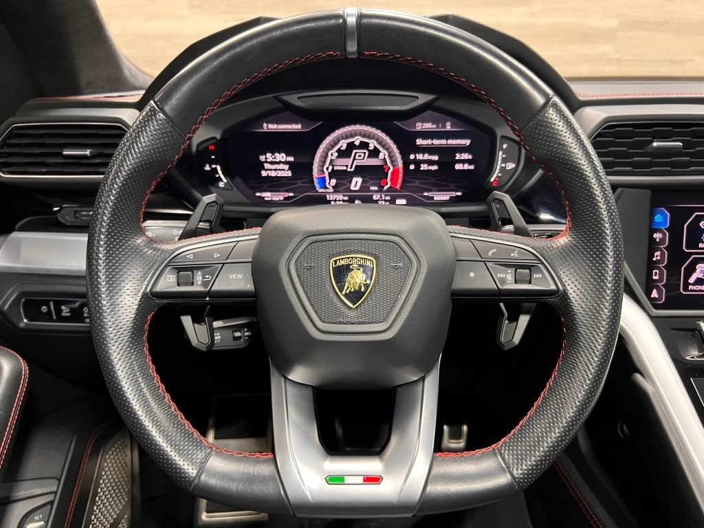 Used 2019 Lamborghini Urus AWD/4WD image 24