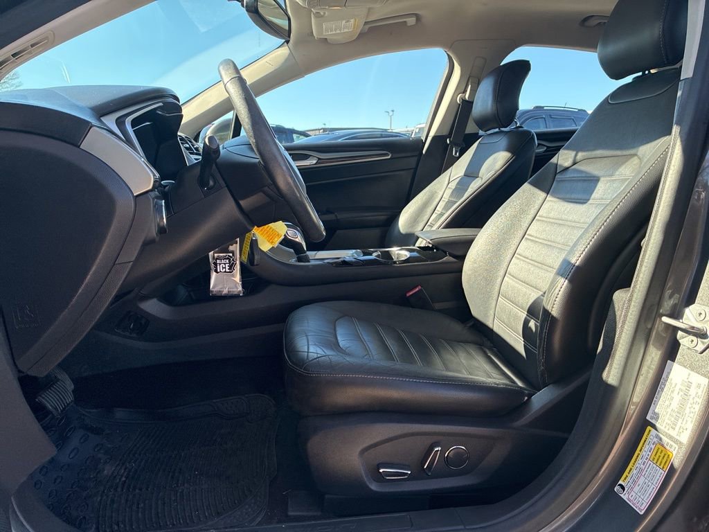 Used 2014 Ford Fusion SE w/ Equipment Group 202A image 10