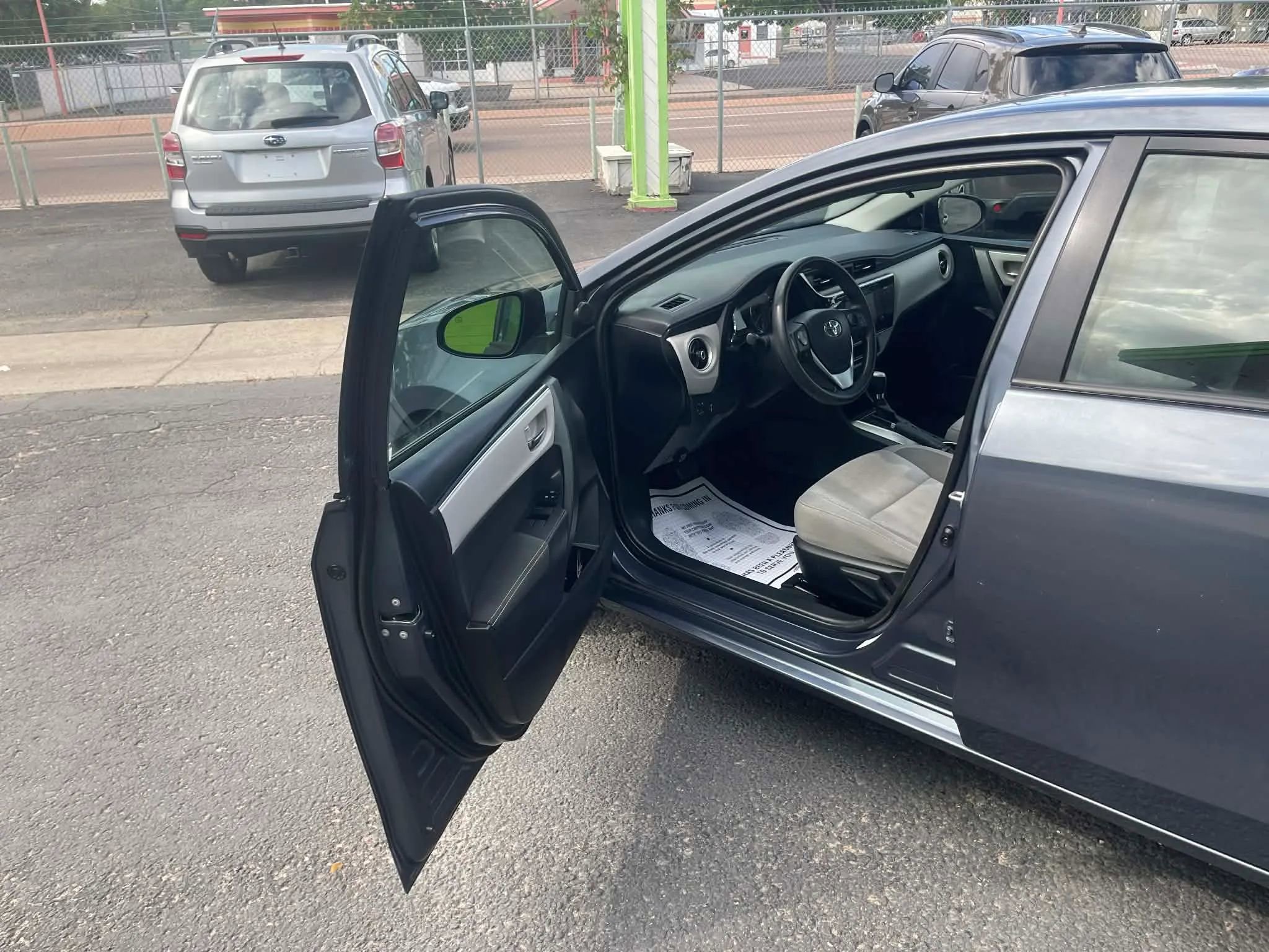 Used 2017 Toyota Corolla SE FWD image 10