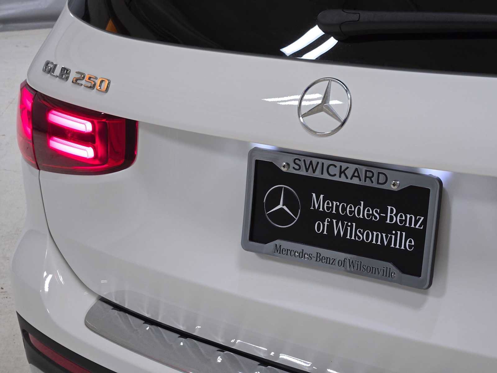 New 2026 Mercedes-Benz GLB 250 4MATIC image 13