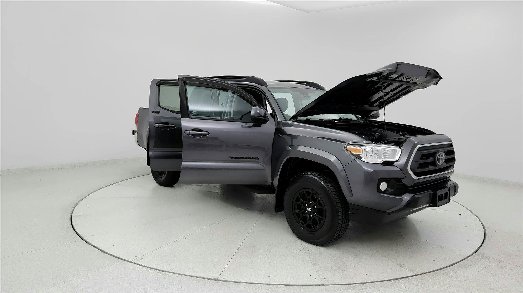 Used 2022 Toyota Tacoma SR5 AWD/4WD image 12