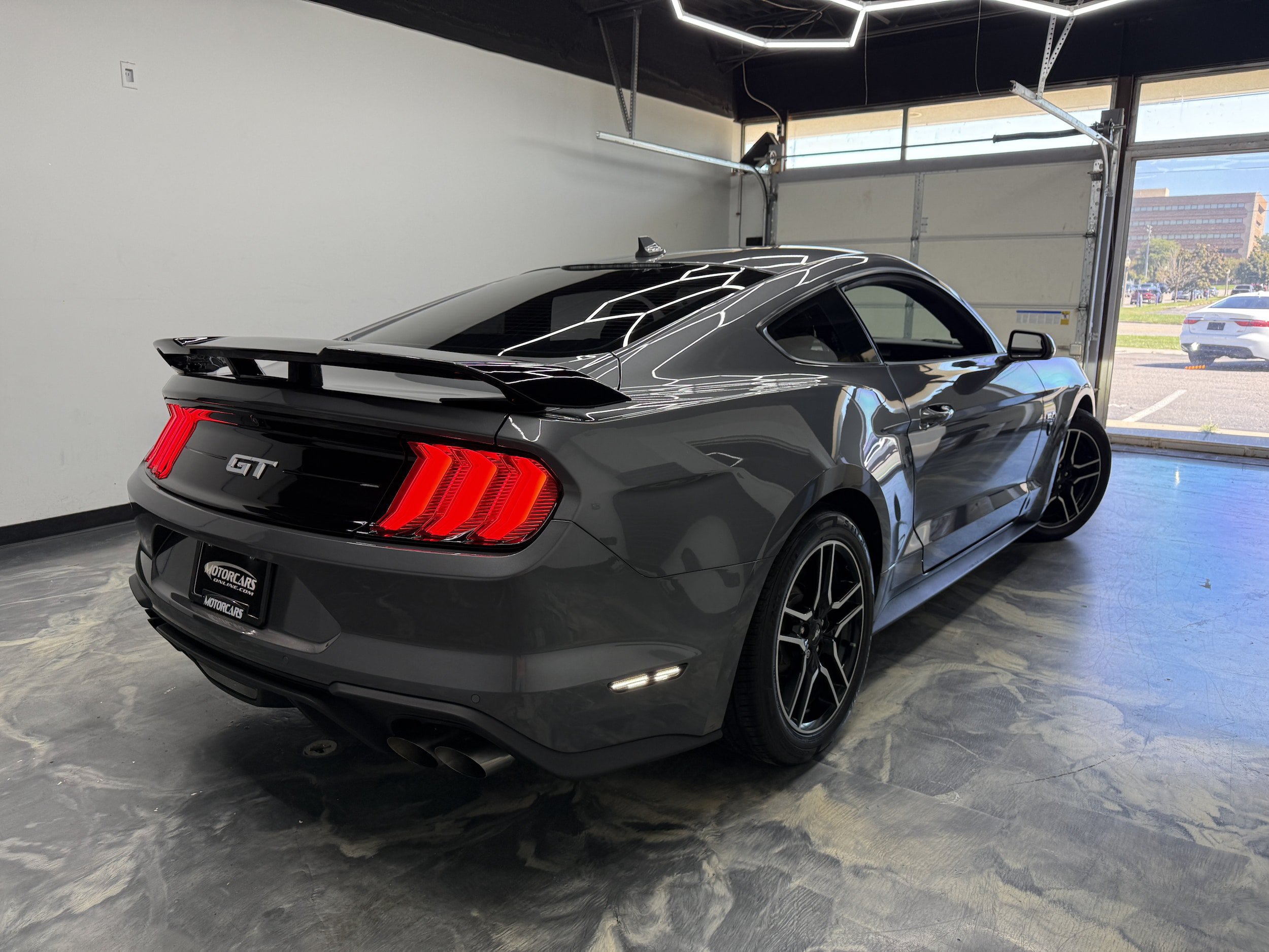 Used 2021 Ford Mustang GT RWD image 6