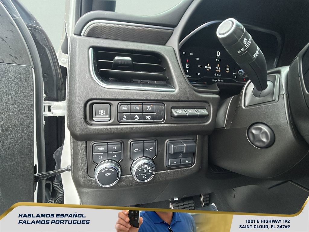 Used 2024 GMC Yukon XL AT4 w/ Technology Package image 17