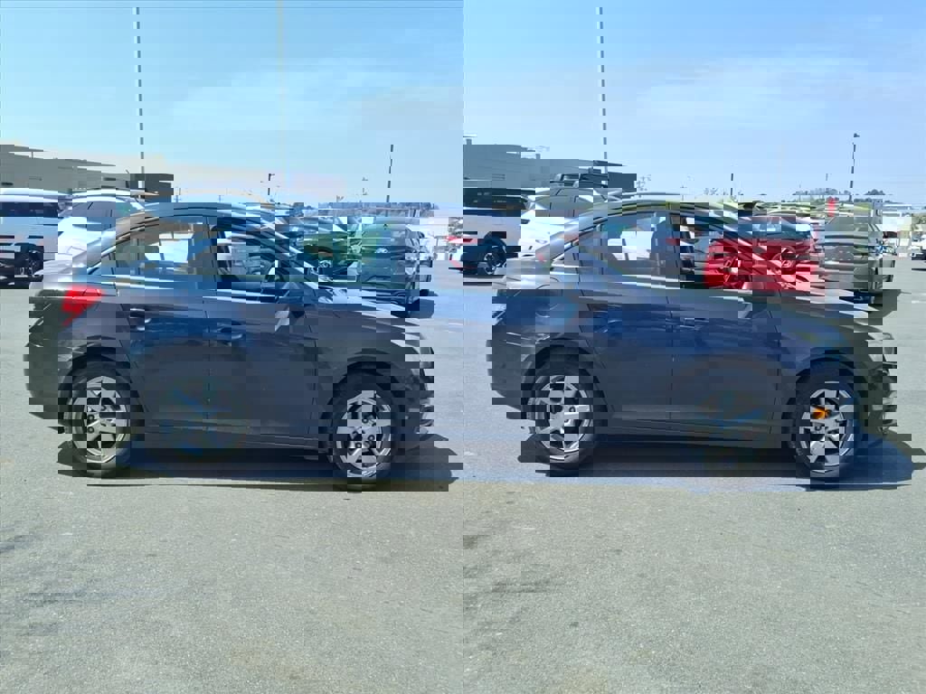 Used 2015 Chevrolet Cruze LT image 20