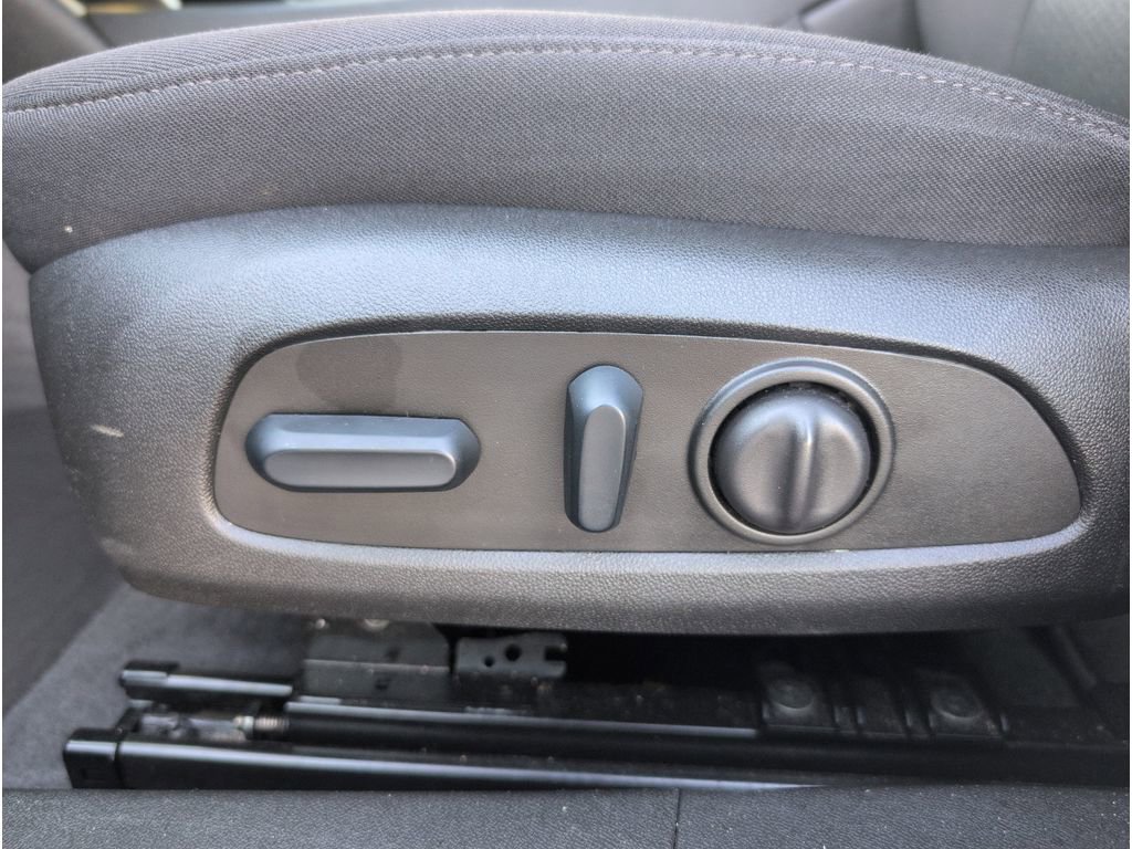 Used 2024 Chevrolet Malibu LT image 11