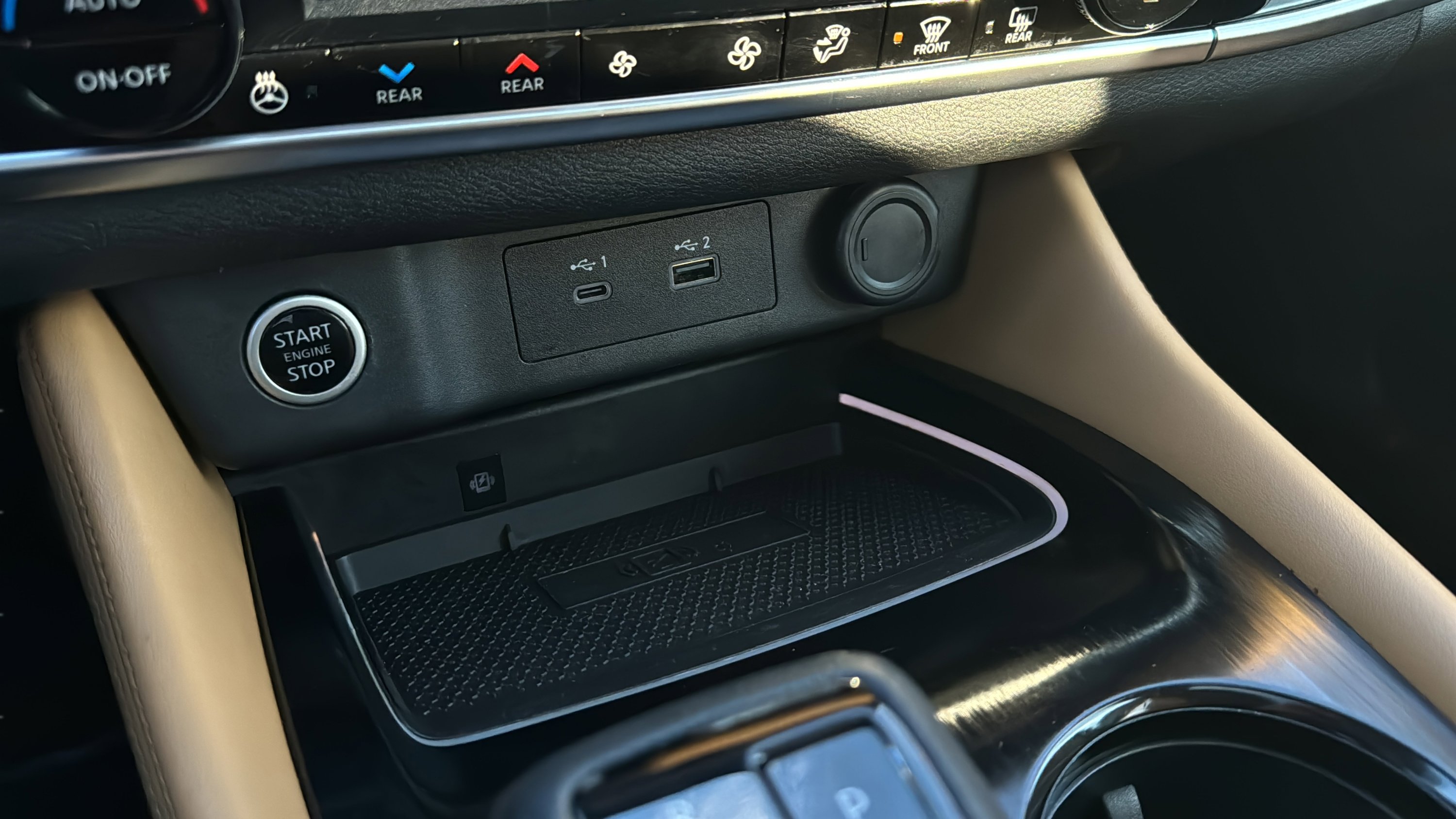 Used 2021 Nissan Rogue Platinum image 16