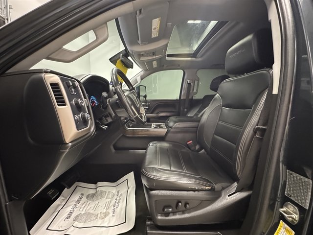 Used 2018 GMC Sierra 3500 Denali w/ Duramax Plus Package image 17