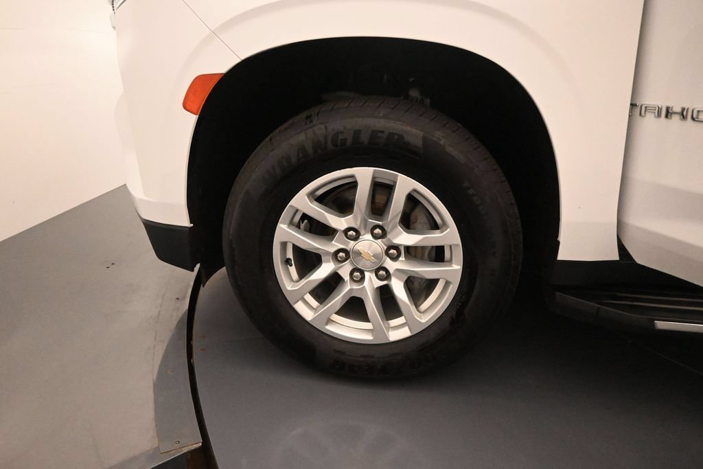 Used 2022 Chevrolet Tahoe LT w/ Luxury Package AWD/4WD image 10