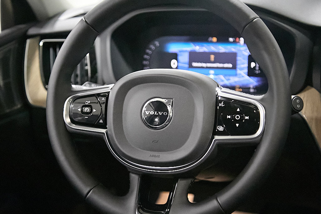 New 2026 Volvo XC60 T8 Plus w/ Climate Package AWD/4WD image 25