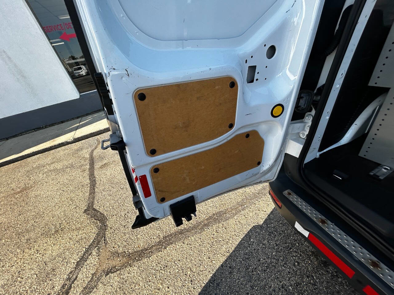 Used 2018 Ford Transit Connect XLT image 35