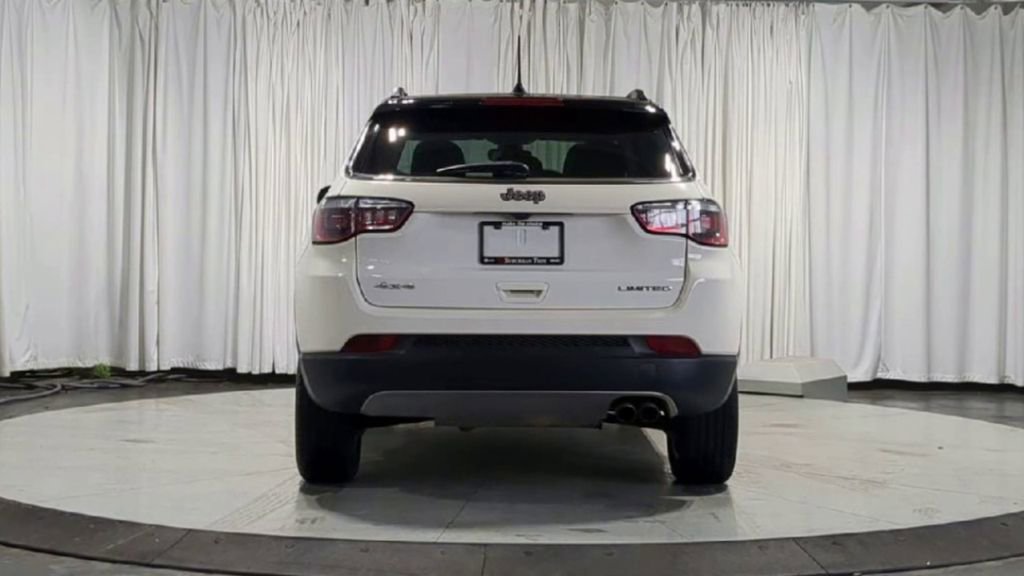 Used 2019 Jeep Compass Limited image 9