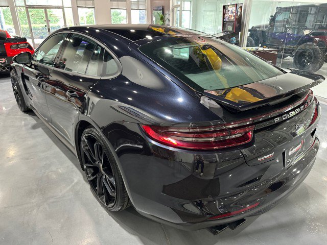 Used 2018 Porsche Panamera 4 AWD/4WD image 18