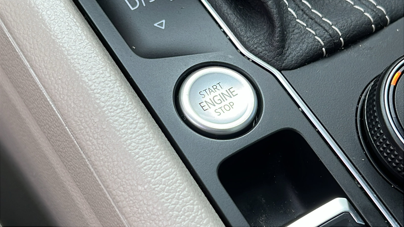 Used 2022 Volkswagen Atlas SE image 22