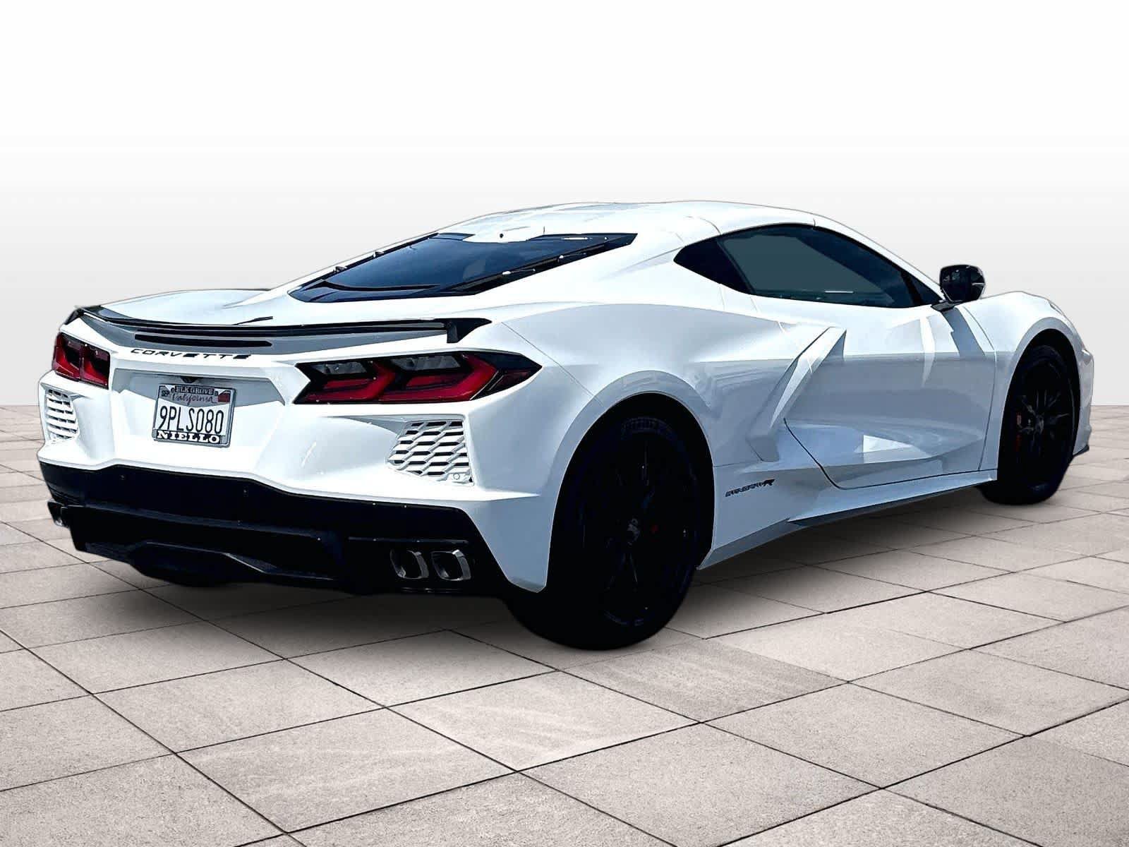 Used 2024 Chevrolet Corvette Stingray Preferred Cpe RWD image 9