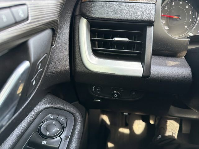 Used 2021 GMC Terrain SLT w/ Infotainment Package II AWD/4WD image 18