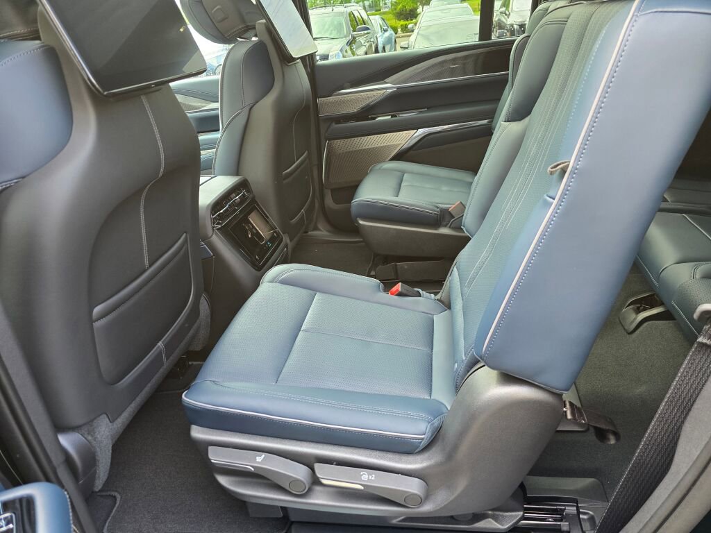 New 2025 Cadillac Escalade IQ Sport 2 image 17