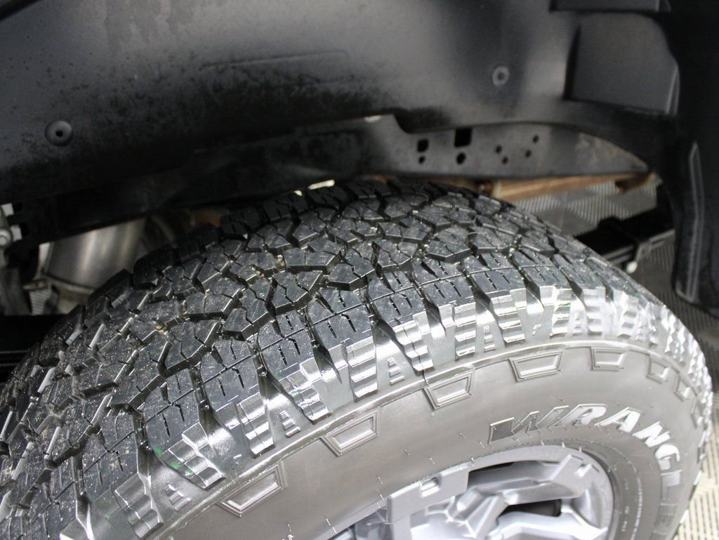 Used 2024 Ford F250 Lariat w/ Lariat Ultimate Package image 41